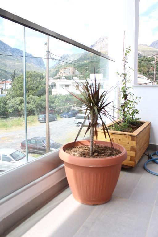 Beachside Apartment In Plakias Centre! Buitenkant foto