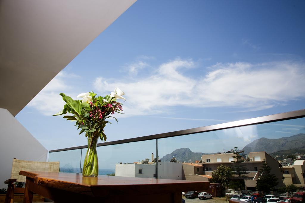 Beachside Apartment In Plakias Centre! Buitenkant foto