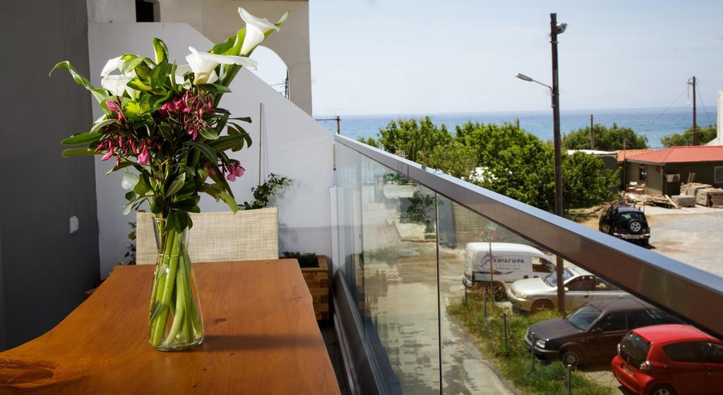 Beachside Apartment In Plakias Centre! Buitenkant foto
